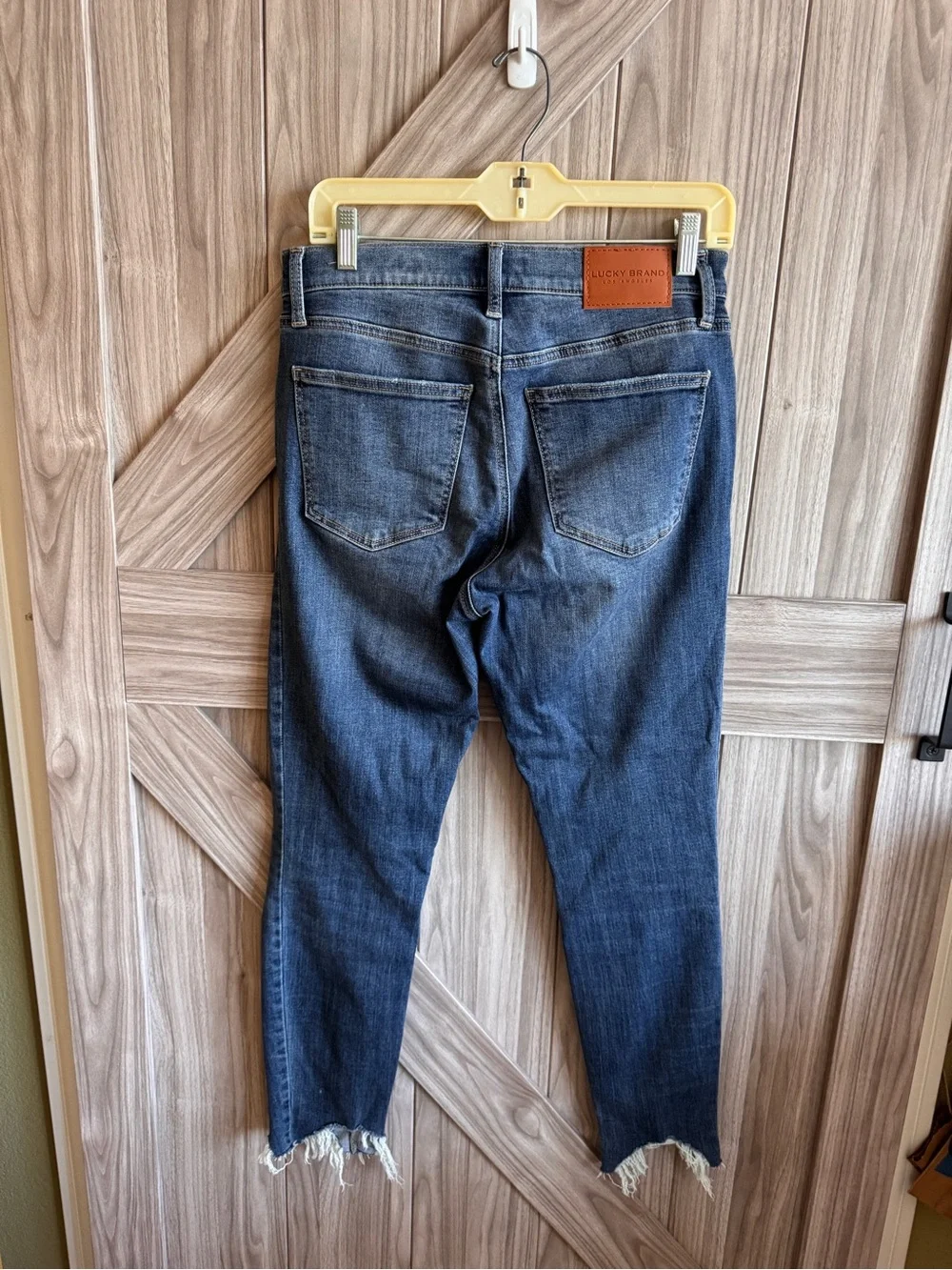 Lucky Brand Distressed Cropped Blue Ankle Jeans